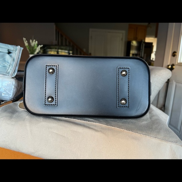 Louis Vuitton Alma bb black Epi - Picture 2 of 15
